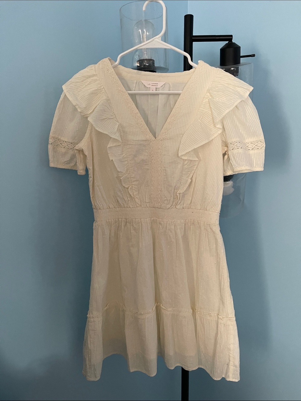LC Lauren Conrad Cream Ruffled V‑Neck Mini Dress